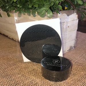 BRANDNEW SavvyMinerals BrushCleaner/Cleansing Pad